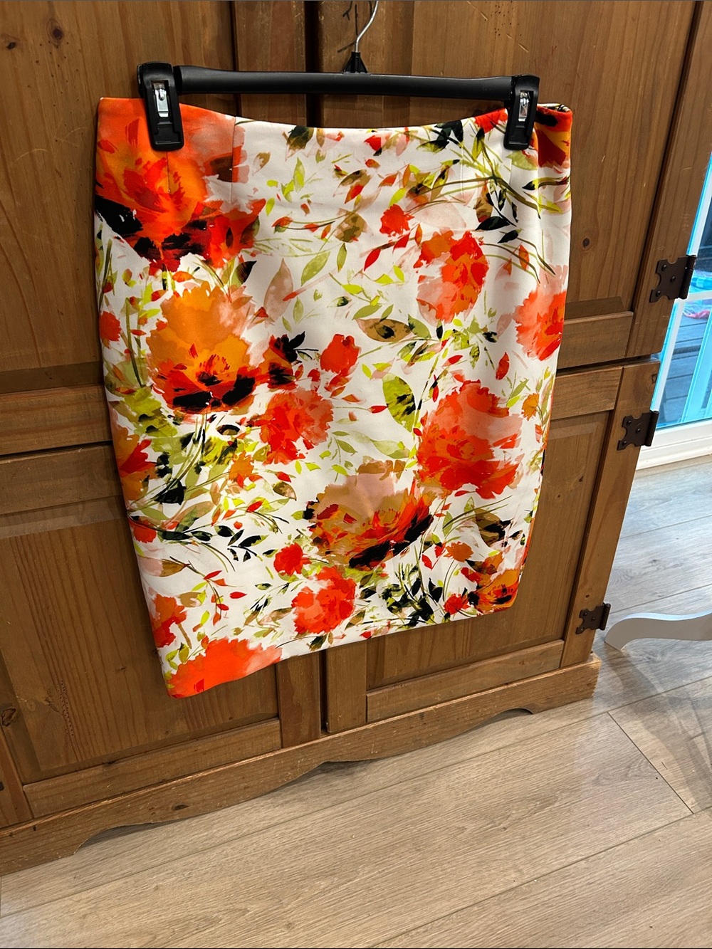 Kasper White Pencil Skirt with Orange and Red Floral Print